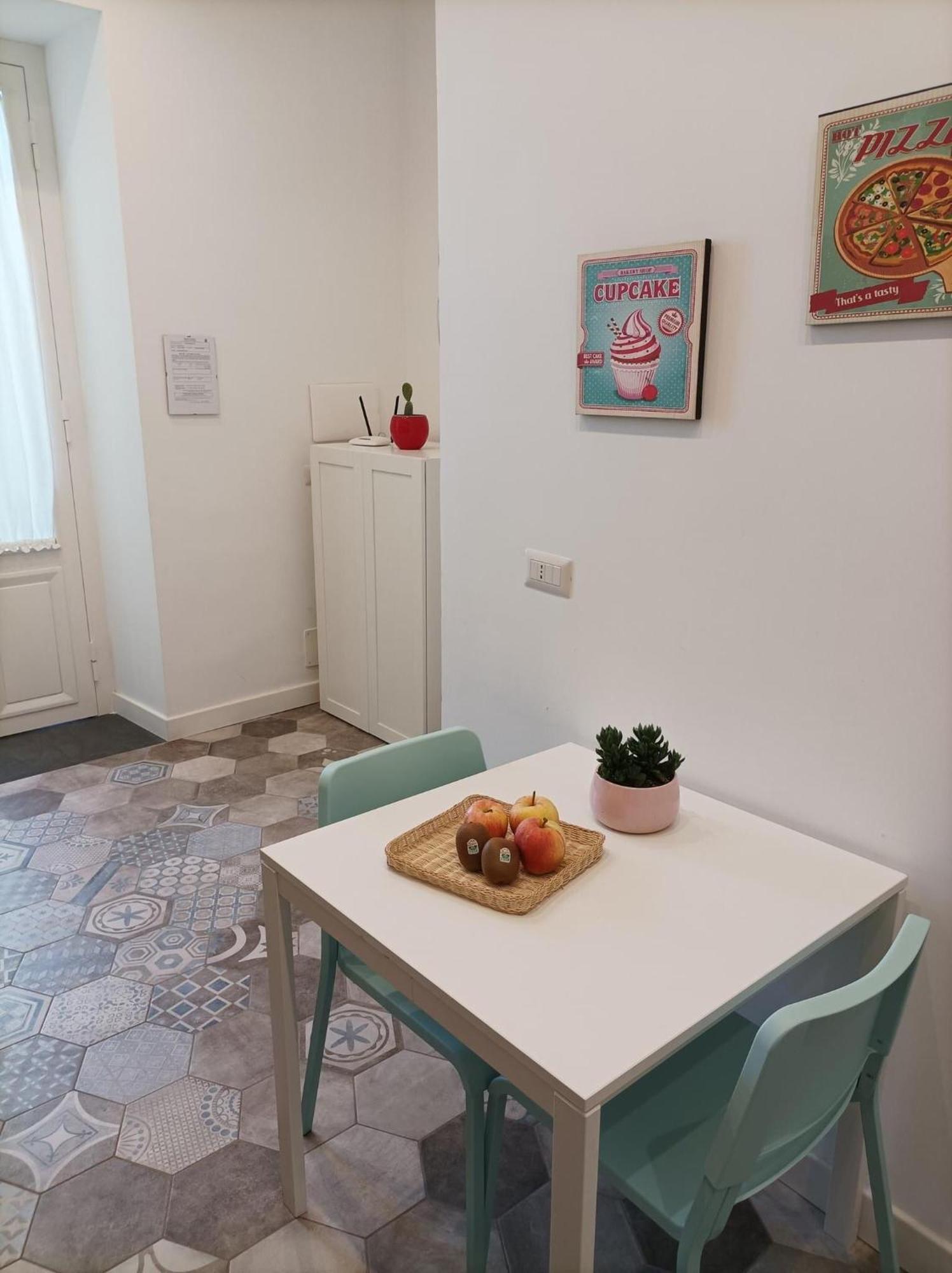 La Maison Della Torre Portici Exteriör bild
