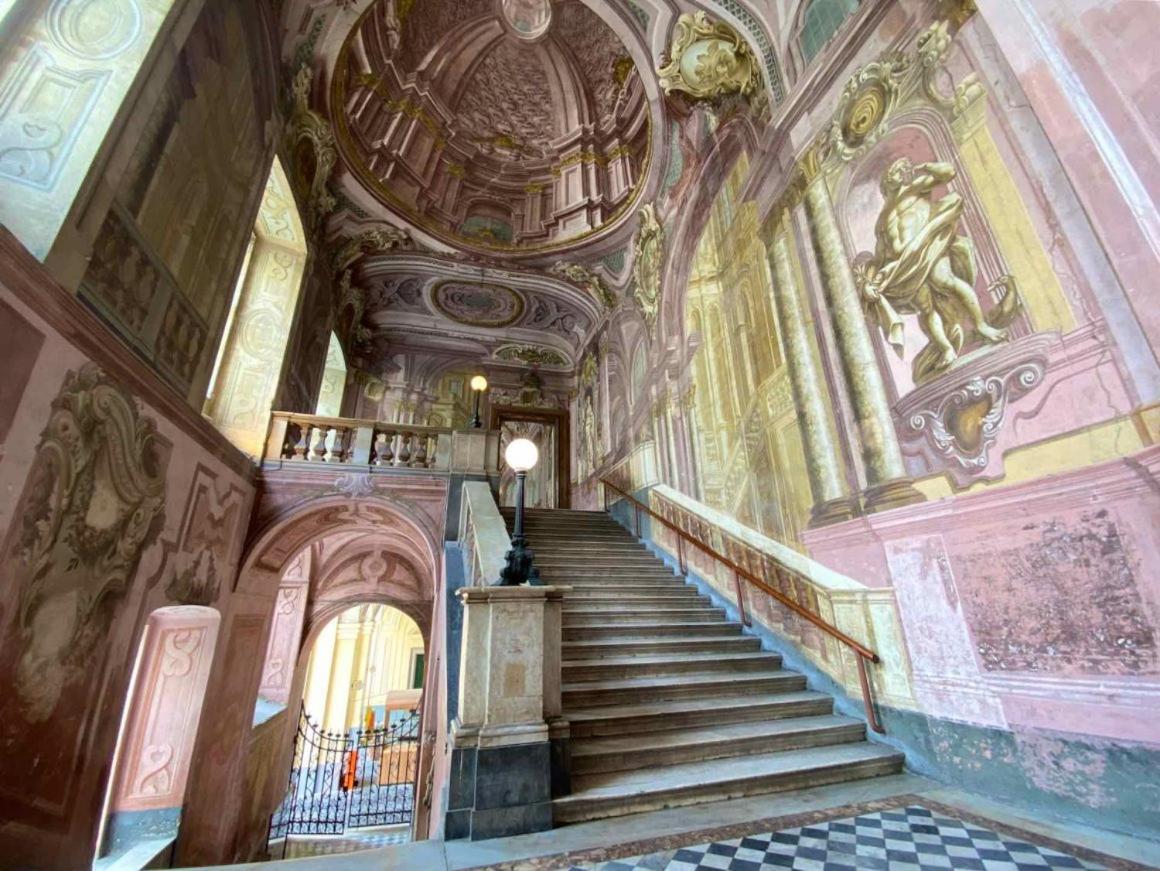 La Maison Della Torre Portici Exteriör bild
